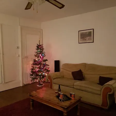 Apartment Tradition *